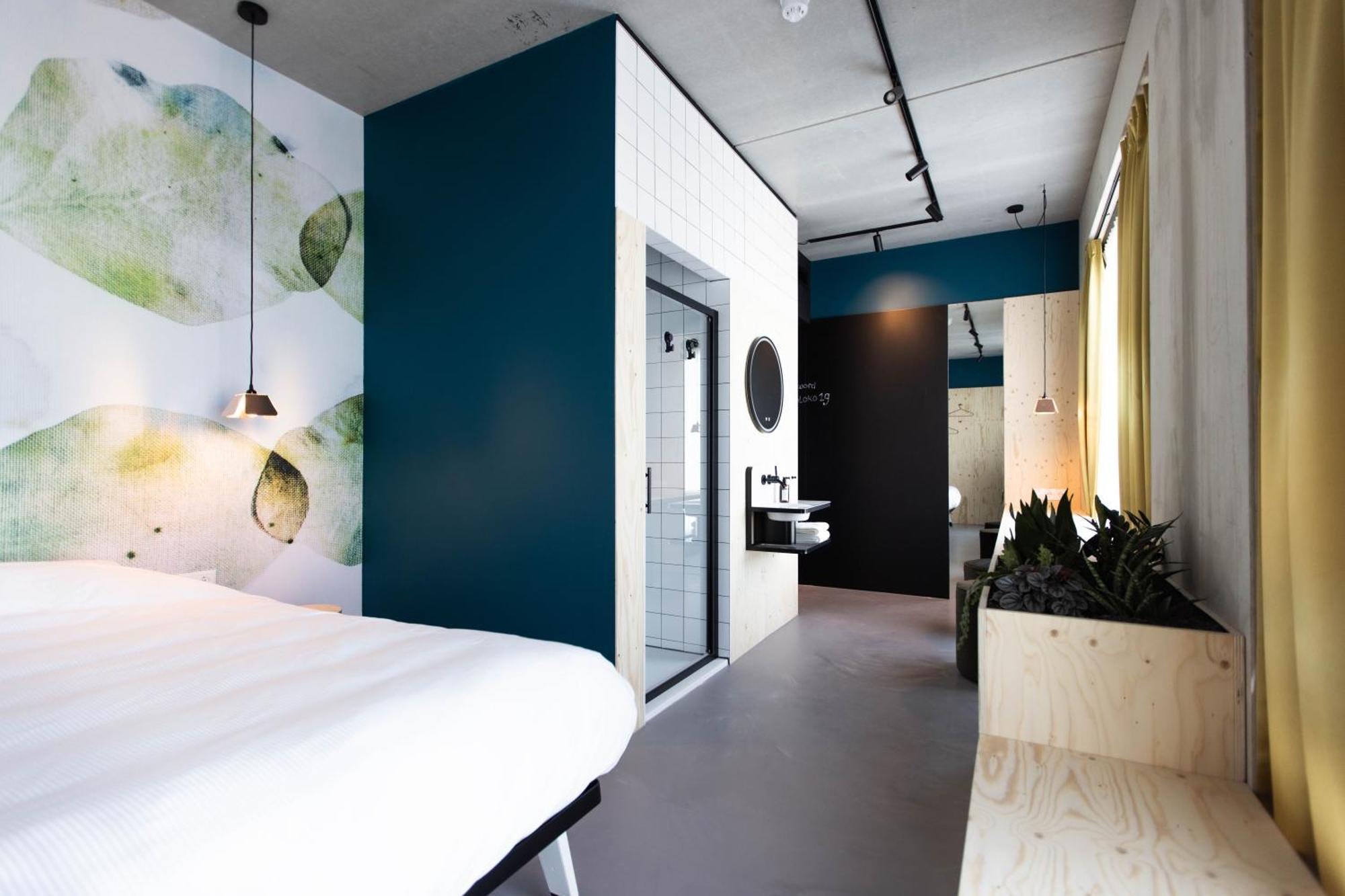 Moloko, Modern Designed Sleep & Shower Hotel In City Center, Digital Key By Sms Enschede Exterior photo