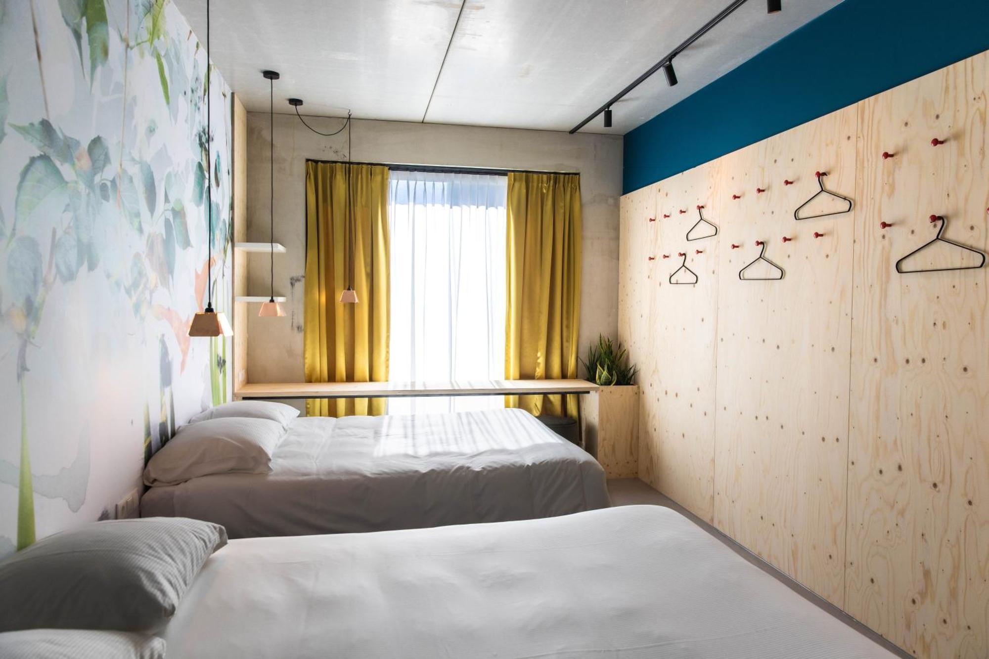 Moloko, Modern Designed Sleep & Shower Hotel In City Center, Digital Key By Sms Enschede Exterior photo