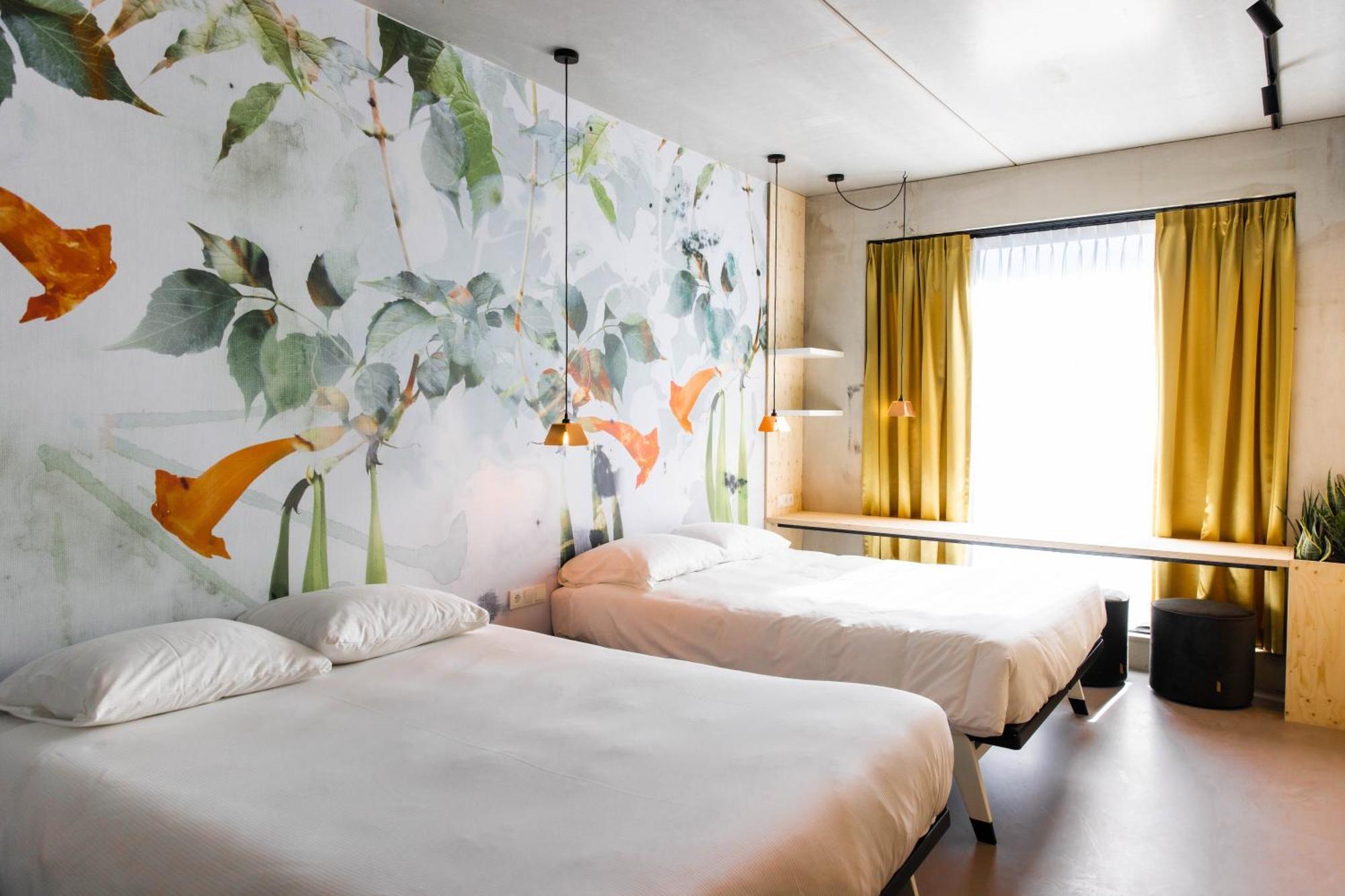 Moloko, Modern Designed Sleep & Shower Hotel In City Center, Digital Key By Sms Enschede Exterior photo