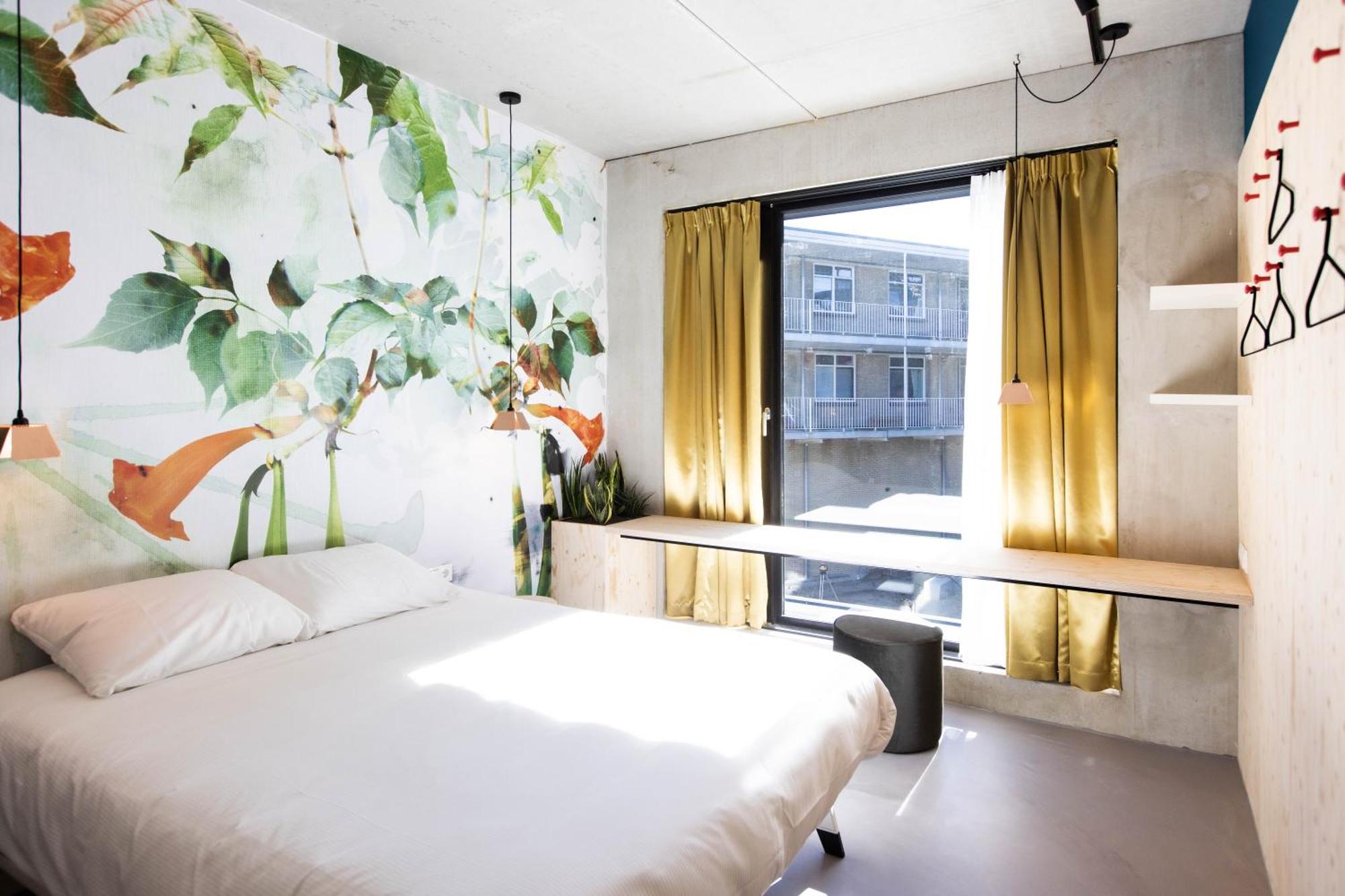 Moloko, Modern Designed Sleep & Shower Hotel In City Center, Digital Key By Sms Enschede Exterior photo