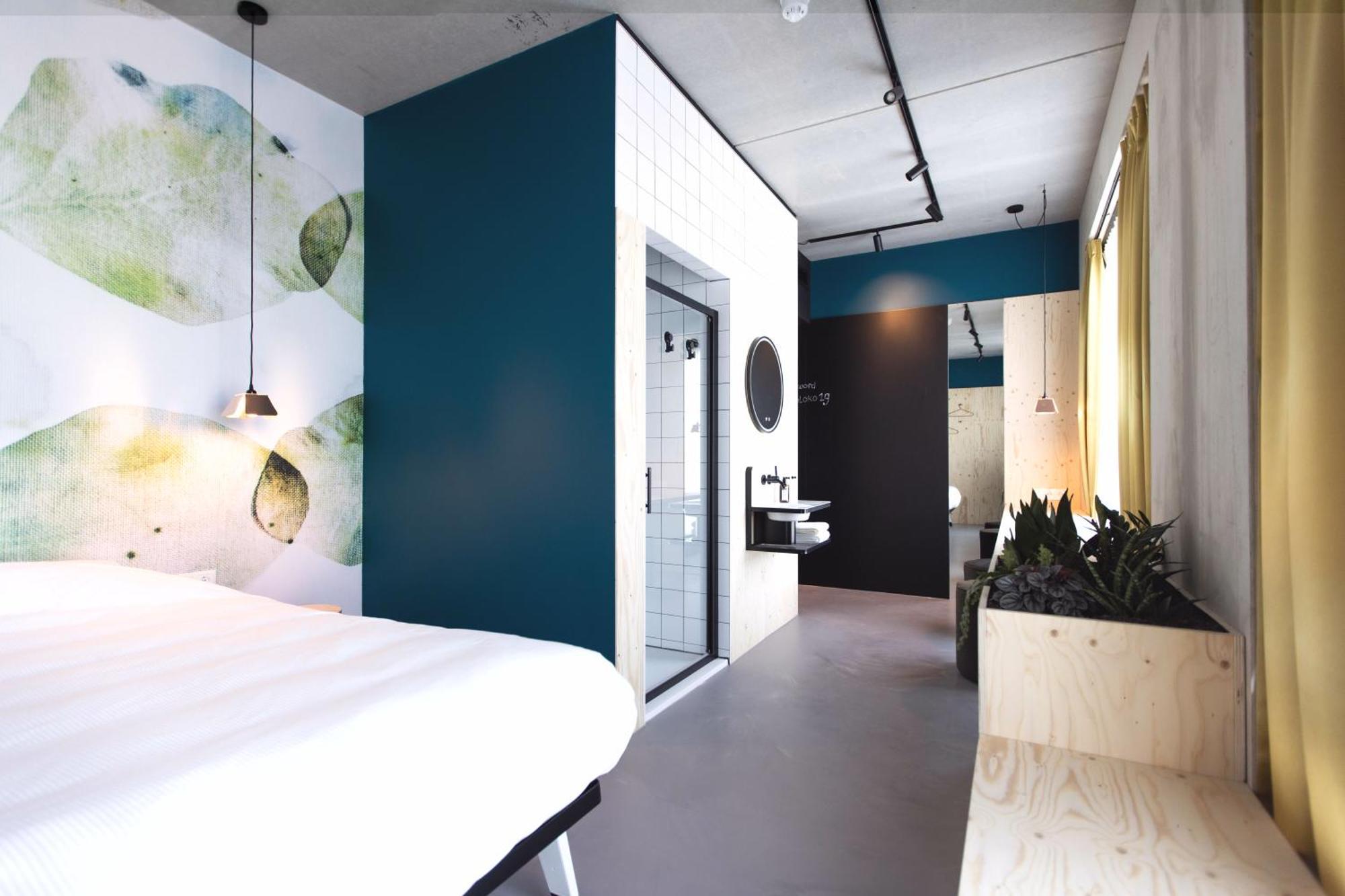 Moloko, Modern Designed Sleep & Shower Hotel In City Center, Digital Key By Sms Enschede Exterior photo